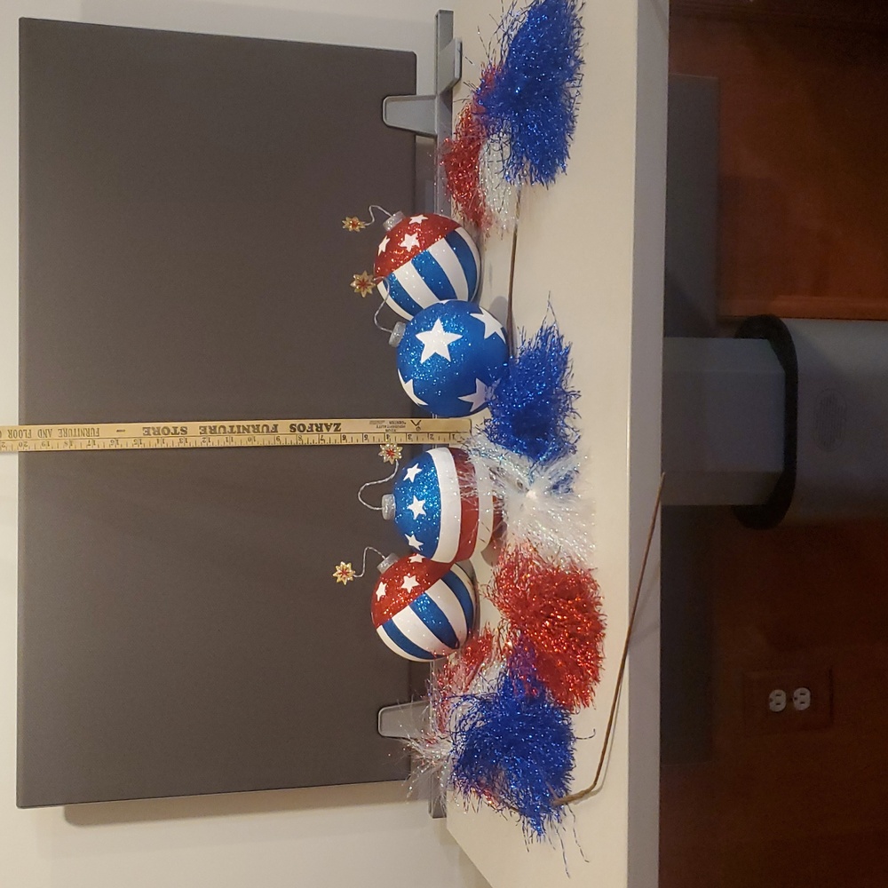 Rare Pier 1 Patriotic Holiday Ornament Set